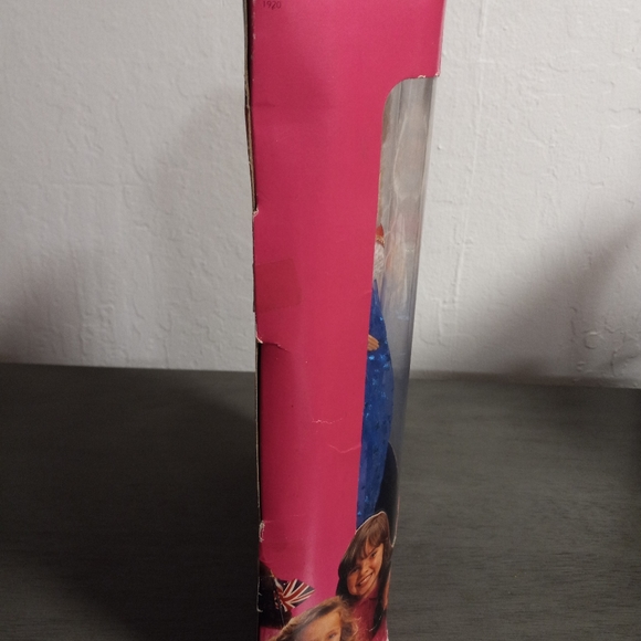 1989 Unicef Barbie No.1920 - Picture 2 of 7